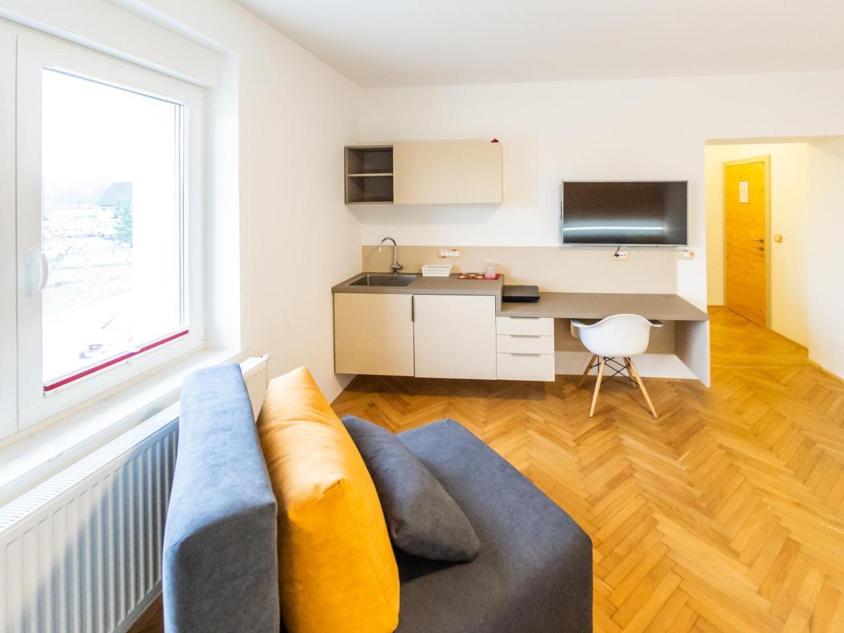 Kamr’ca Apartment Ljubljana Bagian luar foto